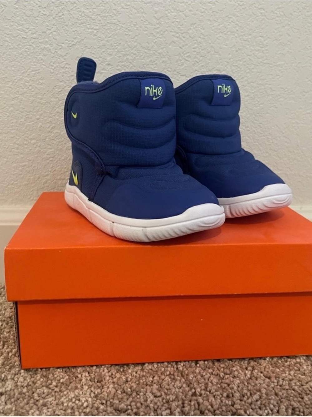 Nike Kids Navy Blue and White Boot Sneakers